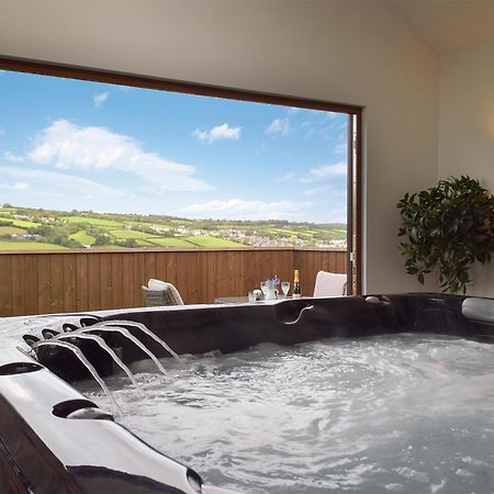 Y Beudy Bach Villa Pont-y-Berem Екстериор снимка